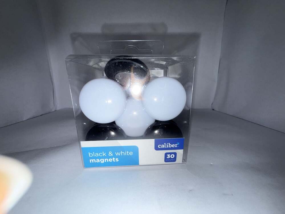 Caliber Black & White Magnets 30 Count